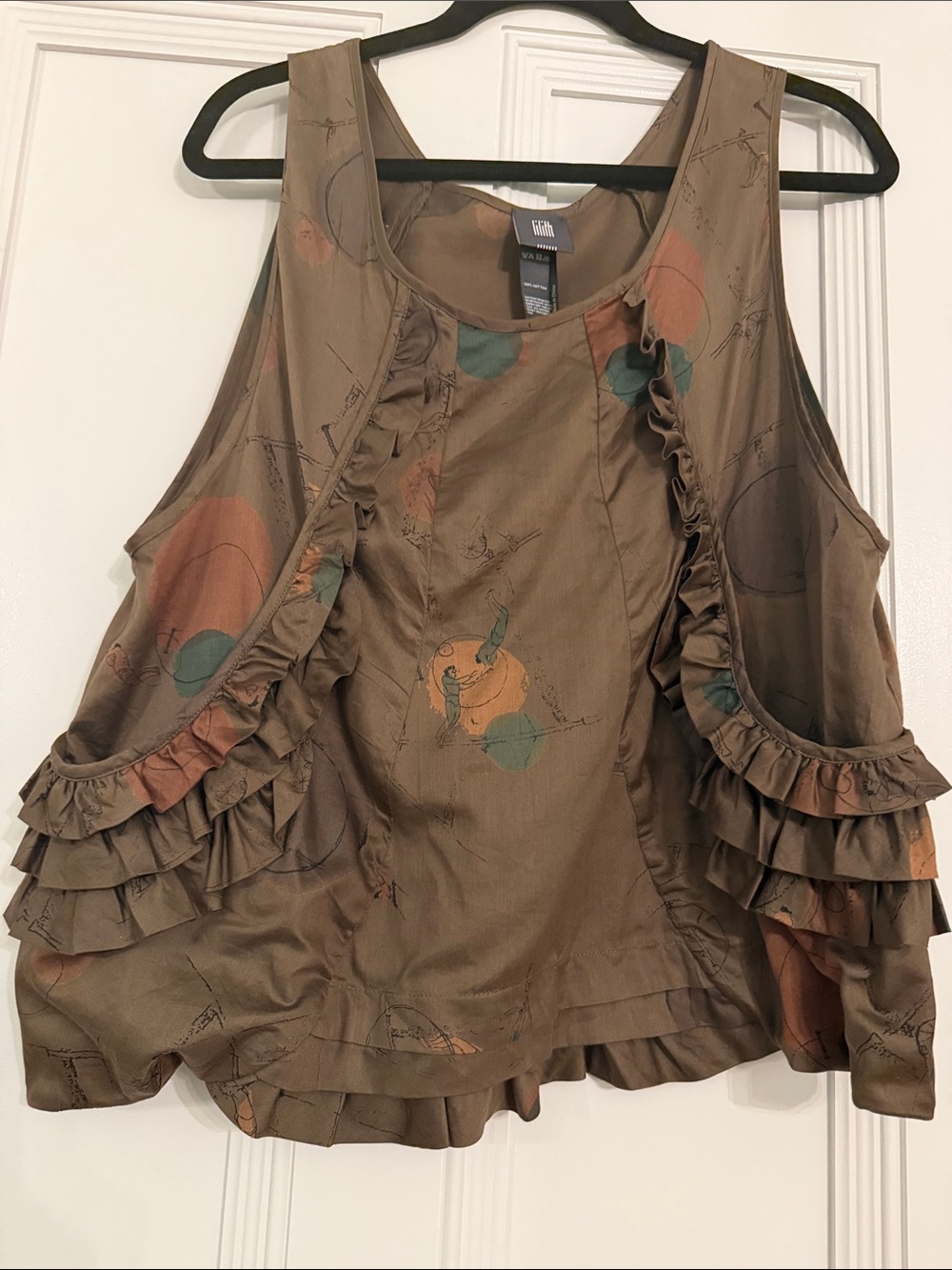 Sleeveless Ruffled Scoop Tank - Picture 4 of 5